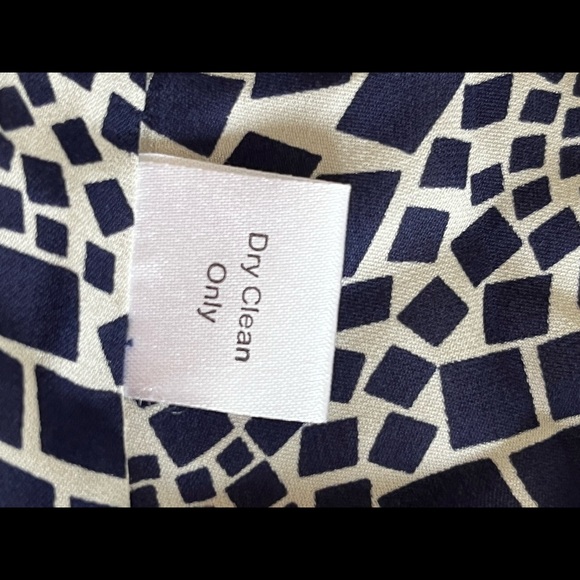 ⭐️Bogo ⭐️ 🍓 Parker XS cold shoulder black white silk mini dress - Picture 9 of 15